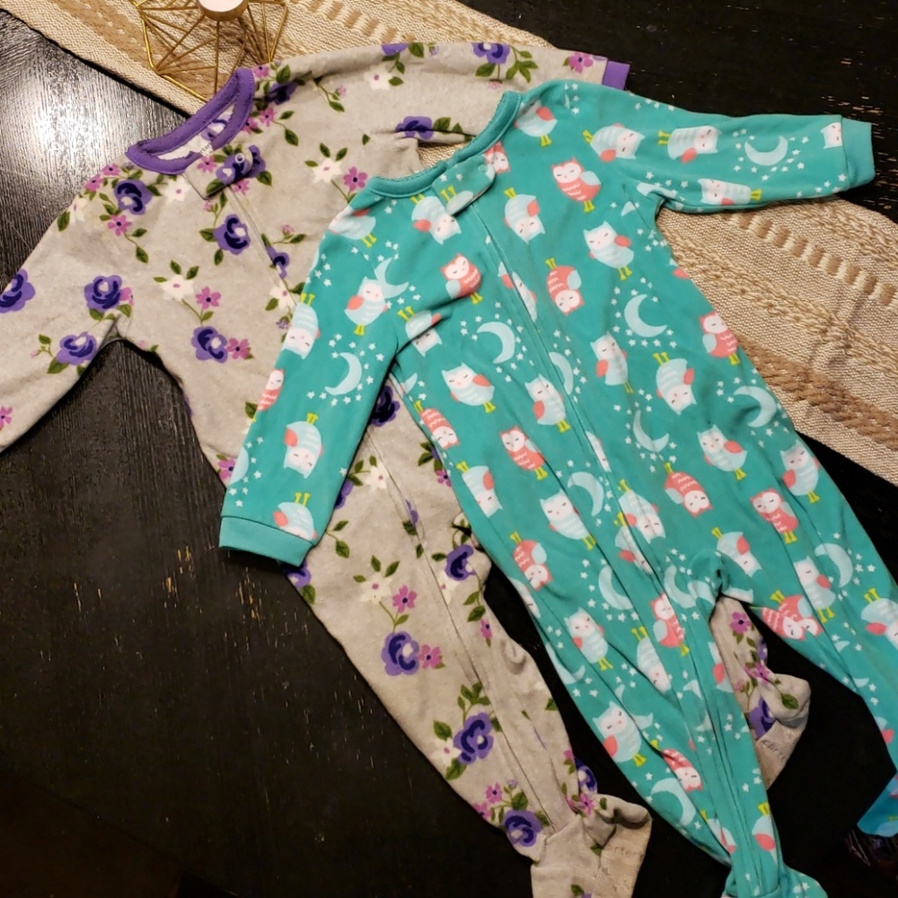 Carter's footsie pajamas 18mos